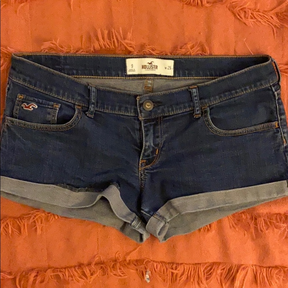 HOLLISTER JEAN SHORT SIZE 9/29
